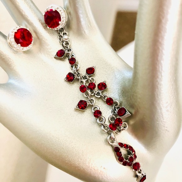 Vintage Ruby Red Rhinestone Necklace & Earrings - Picture 14 of 14